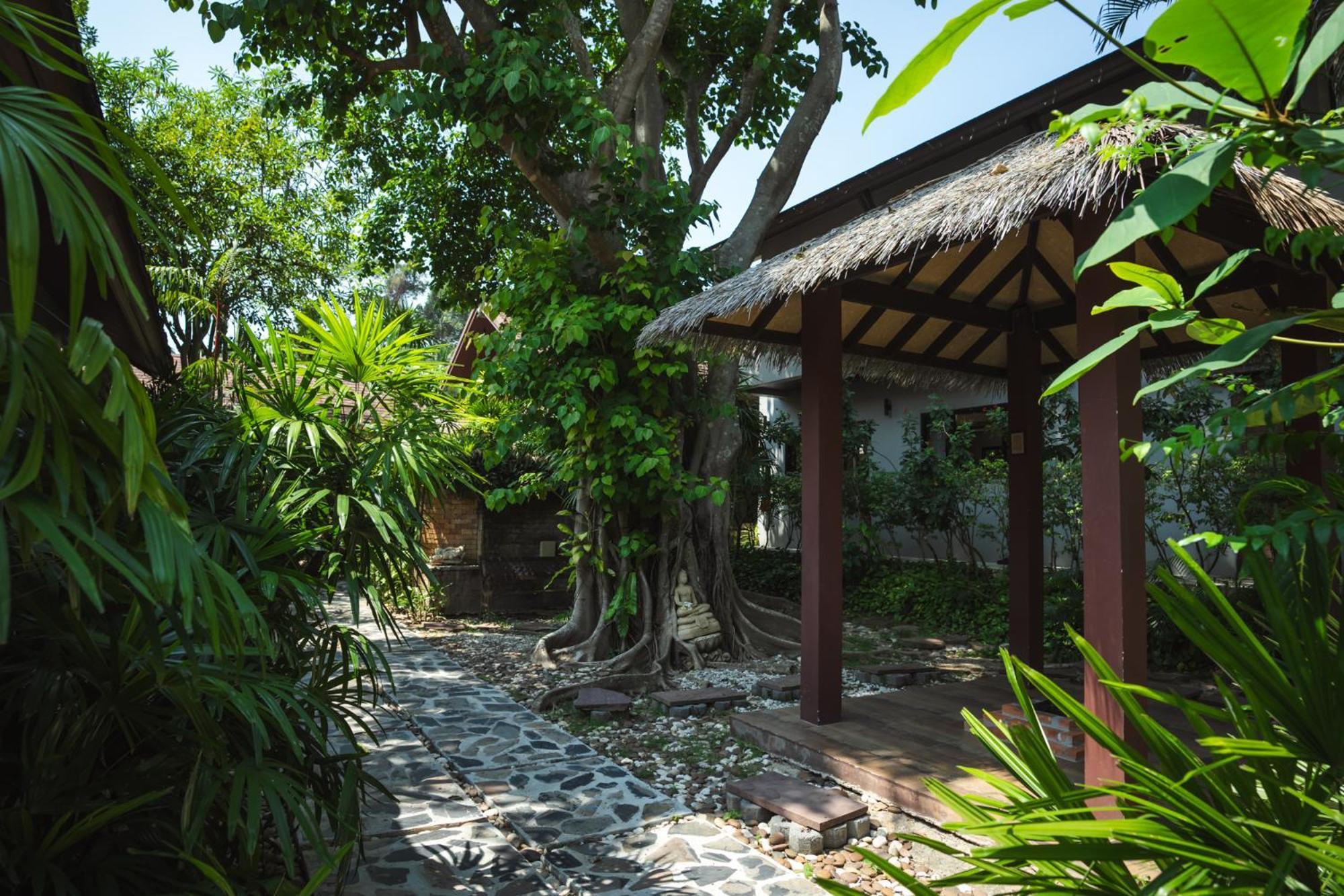 Hotel Samahita Retreat Laem Sor Esterno foto